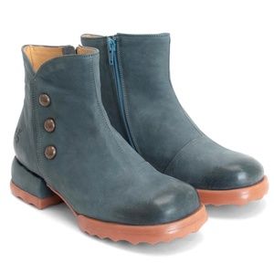 Fluevog Unity Penney denim blue real leather ankle boots with buttons NWT